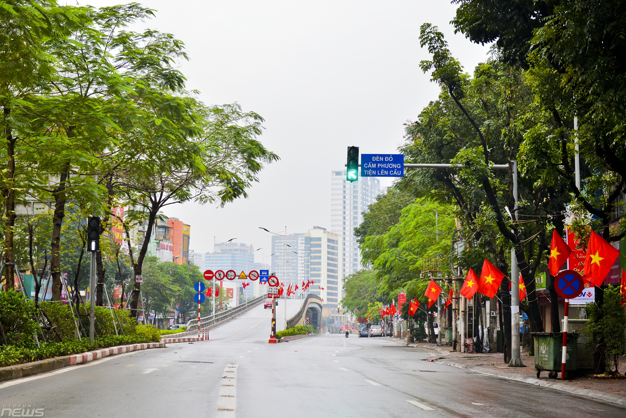 ha noi vang lang sang mung 1 tet canh ty