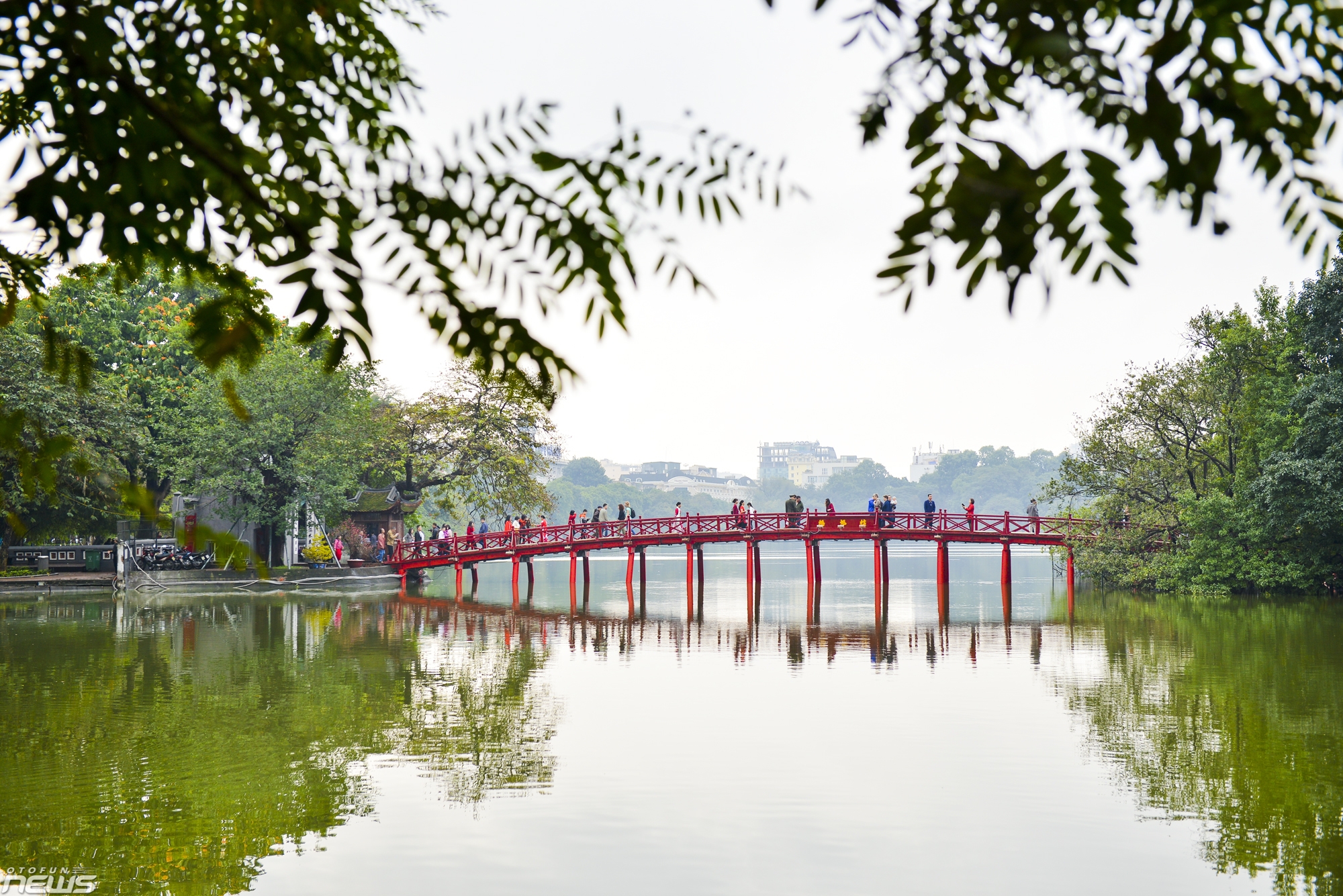 ha noi vang lang sang mung 1 tet canh ty