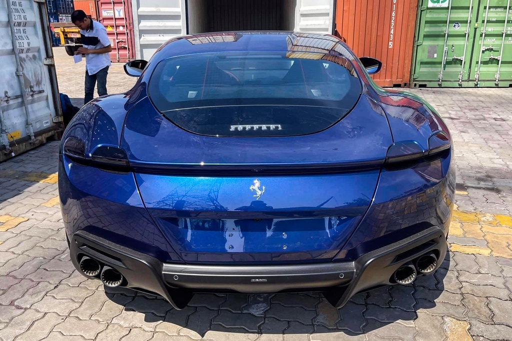 Siêu xe Ferrari Roma đầu tiên về Việt Nam, giá hơn 20 tỷ đồng Siêu xe Ferrari Roma đầu tiên về Việt Nam, giá hơn 20 tỷ đồng