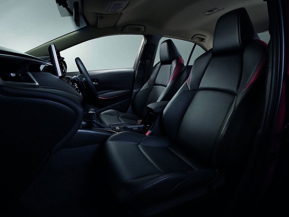 Toyota Corolla Altis 2021 bổ sung bản 1.8 Sport mới cho Thái Lan, khách Việt hụt hẫng