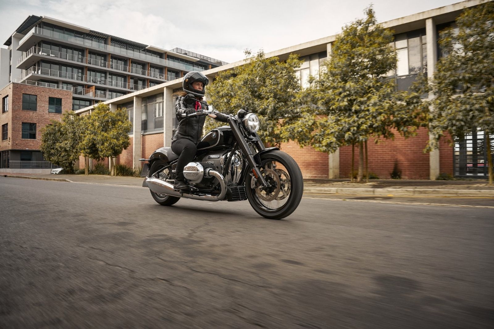 BMW Motorrad R 18 chính hãng về Việt Nam, có giá 929 triệu đồng