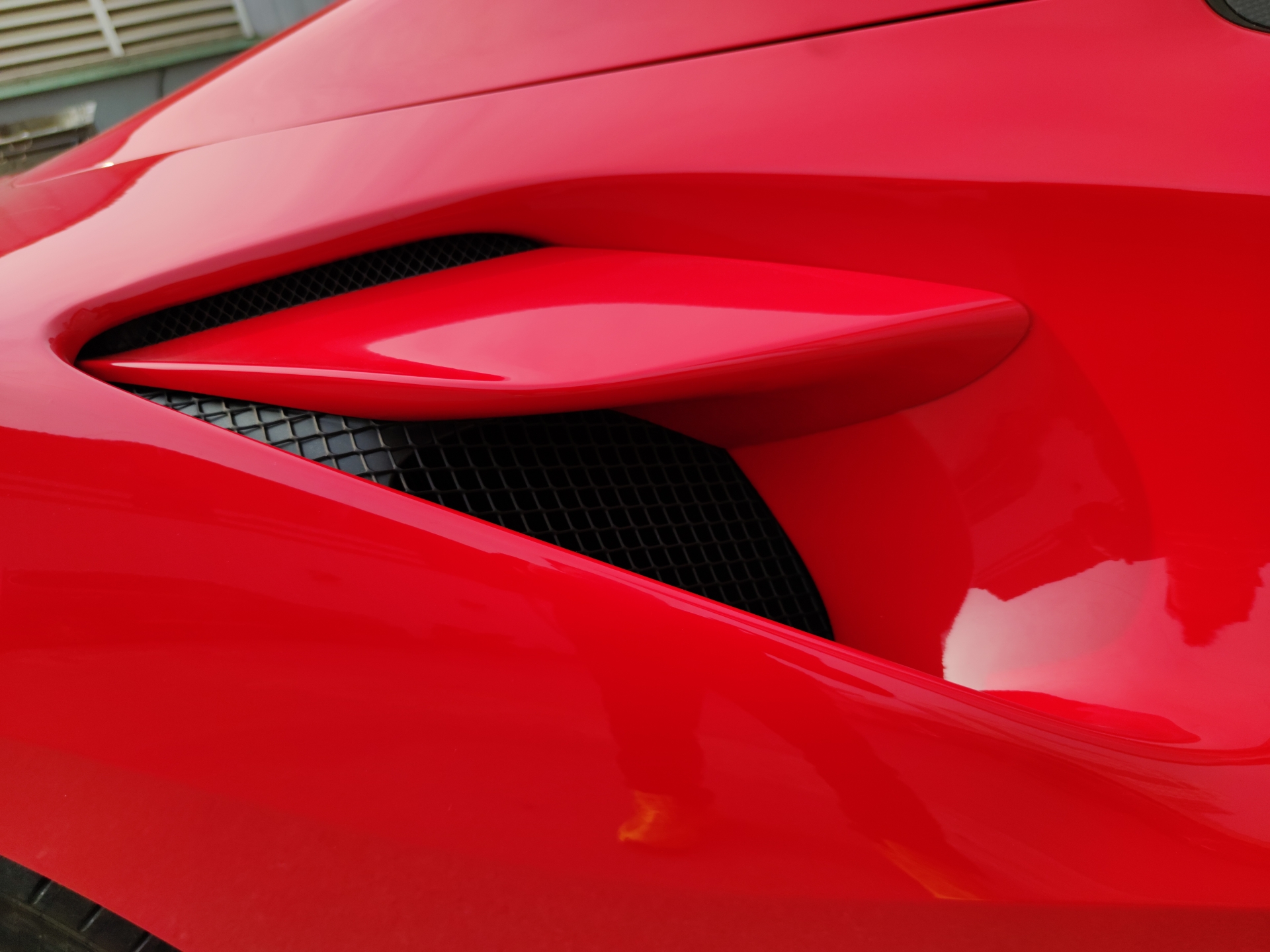 Siêu phẩm Ferrari F8 Tributo Spider thứ hai cập bến Việt Nam Siêu phẩm Ferrari F8 Tributo Spider thứ hai cập bến Việt Nam