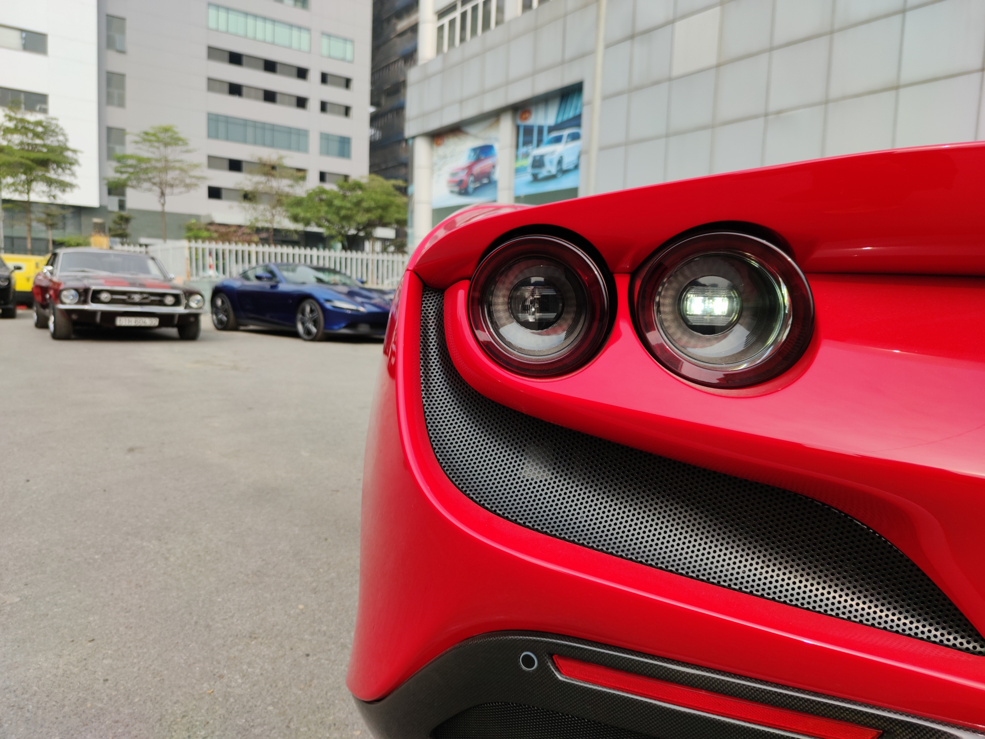 Siêu phẩm Ferrari F8 Tributo Spider thứ hai cập bến Việt Nam Siêu phẩm Ferrari F8 Tributo Spider thứ hai cập bến Việt Nam