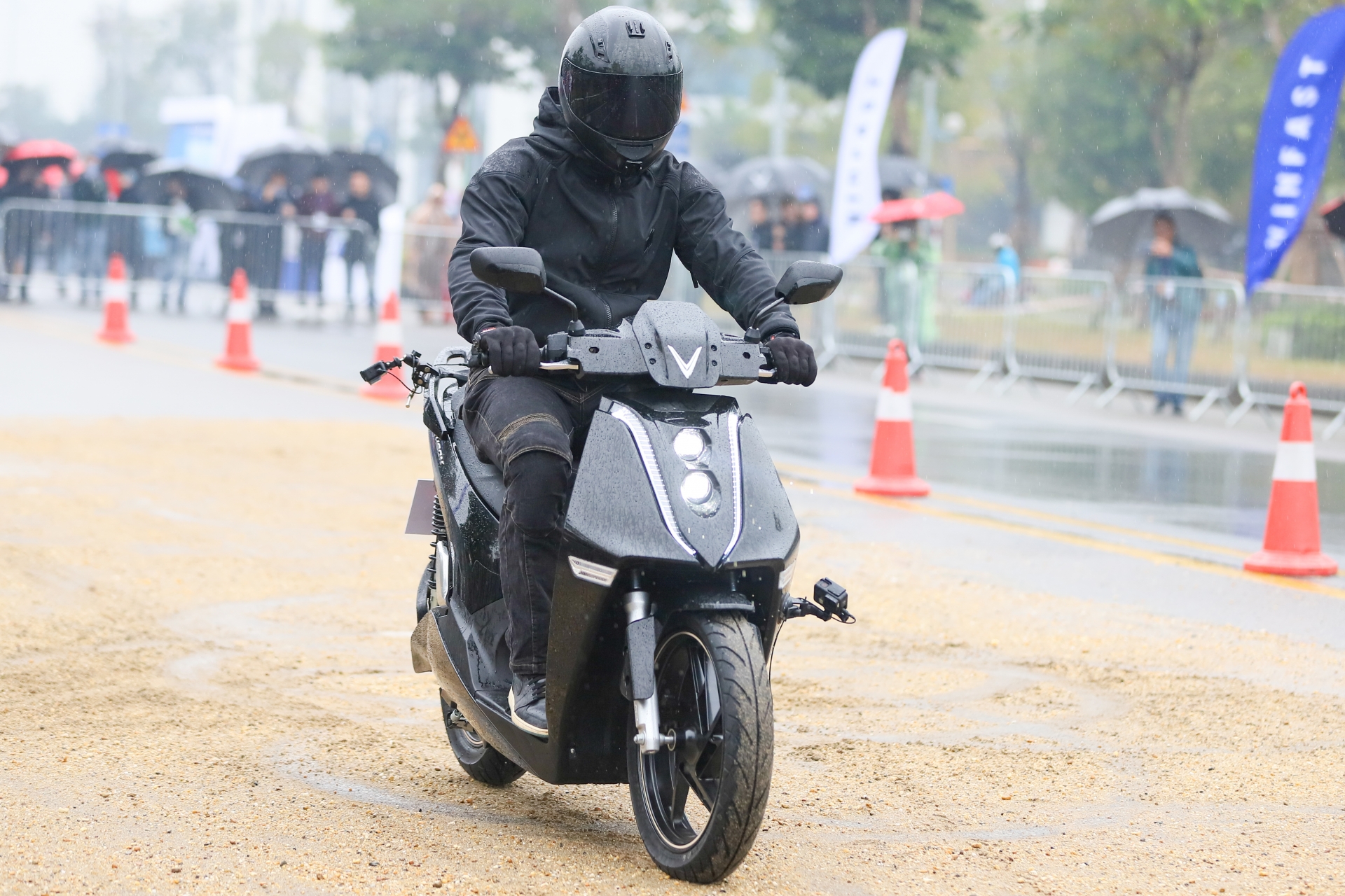 Ưu nhược điểm của xe điện VinFast Theon Ưu nhược điểm của xe điện VinFast Theon