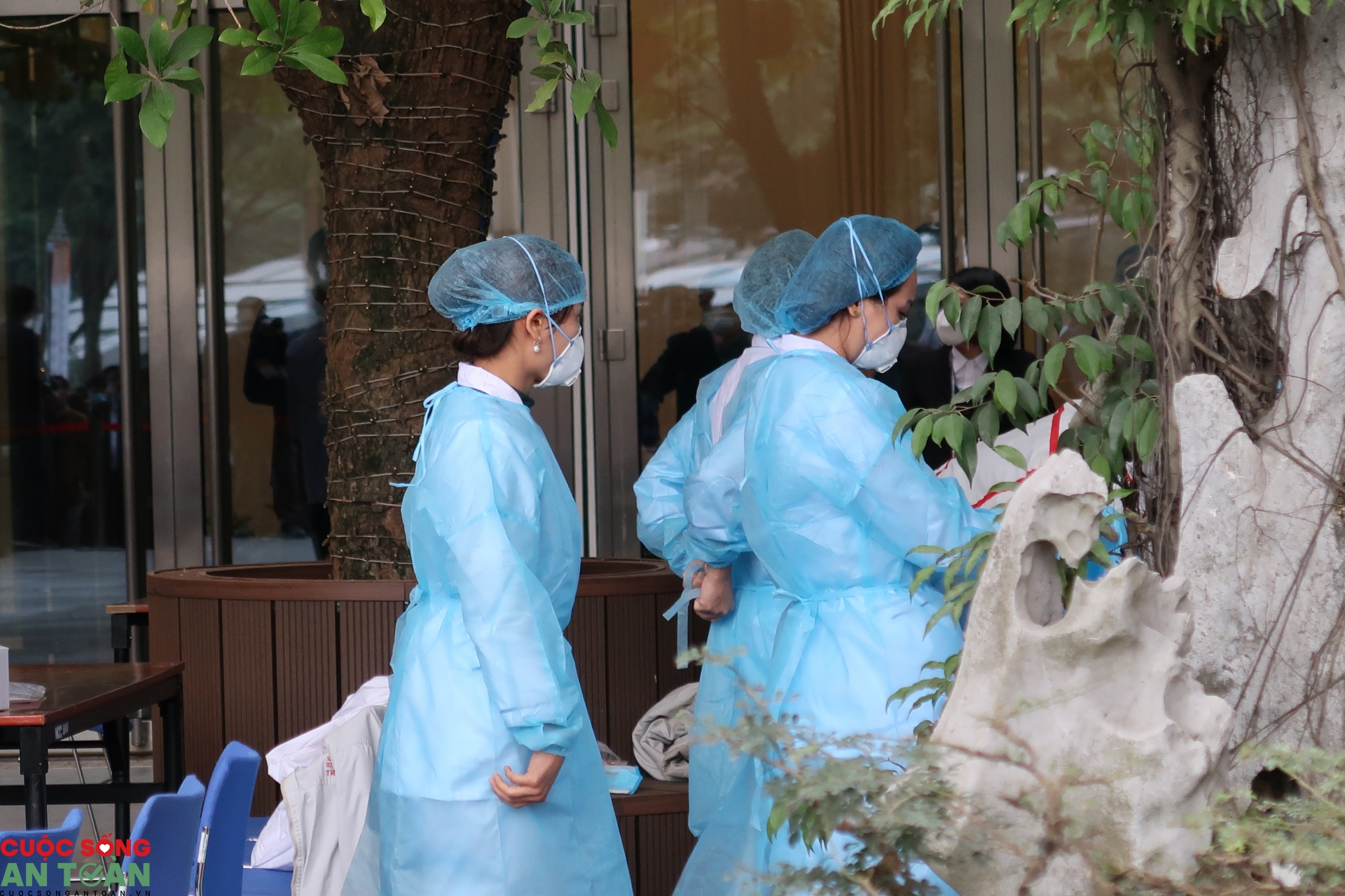 Phóng viên, biên tập viên phục vụ Đại hội XIII được xét nghiệm Covid-19 lần thứ 3