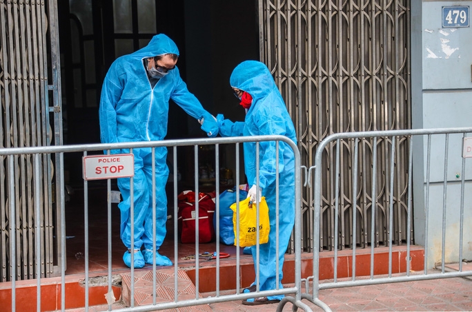 6 người trong 1 gia đình ở Hà Nội mắc Covid-19: Từng đi hội chợ, ăn bún đậu 6 người trong 1 gia đình ở Hà Nội mắc Covid-19: Từng đi hội chợ, ăn bún đậu