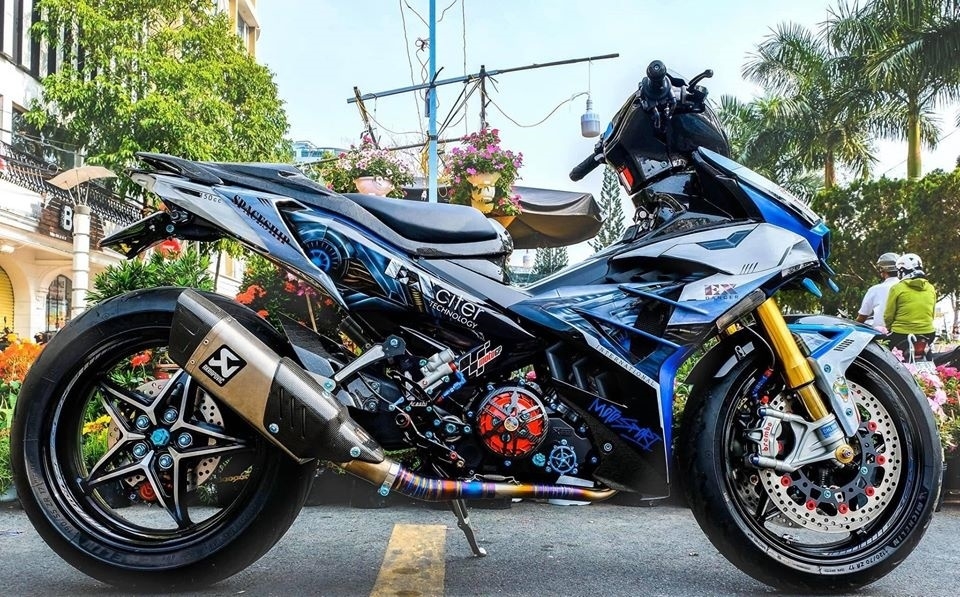 ngam yamaha exciter do phong cach kawasaki h2 hon 300 trieu cuc ky ham ho cua biker can tho