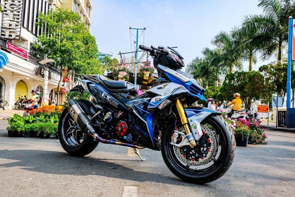 ngam yamaha exciter do phong cach kawasaki h2 hon 300 trieu cuc ky ham ho cua biker can tho