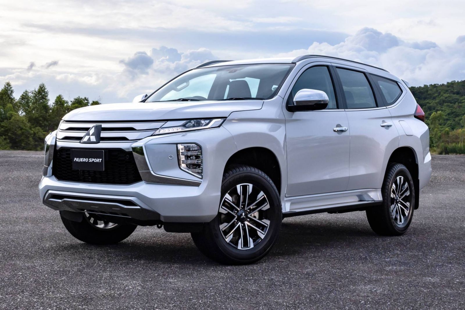 Mitsubishi Pajero Sport 2020 lộ diện ở Việt Nam mitsubishi pajero sport 2020 lo dien o viet nam