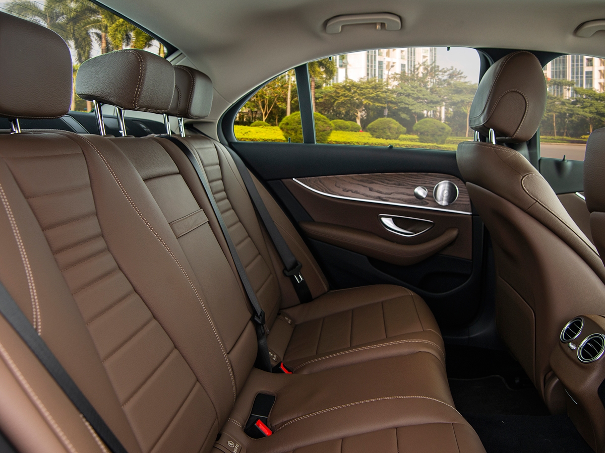 Ra mắt Mercedes-Benz E 200 Exclusive, giá 2,29 tỷ đồng ra mat mercedes benz e 200 exclusive gia 229 ty dong