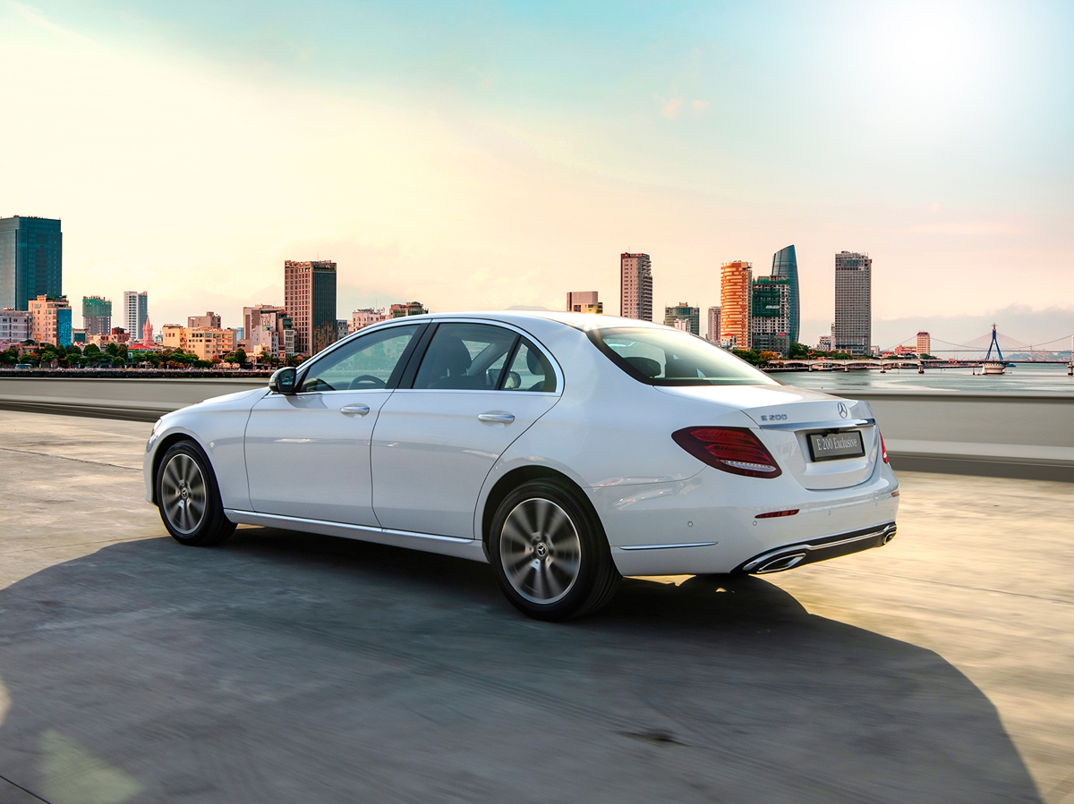 Ra mắt Mercedes-Benz E 200 Exclusive, giá 2,29 tỷ đồng ra mat mercedes benz e 200 exclusive gia 229 ty dong