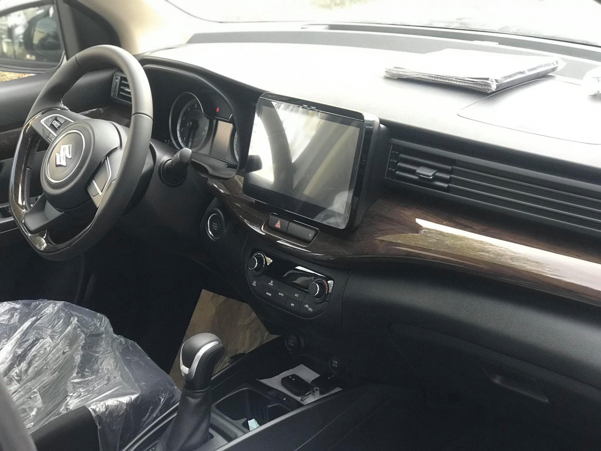 Suzuki Ertiga 2020 về Việt Nam với giá bán tăng nhẹ suzuki ertiga 2020 ve viet nam voi gia ban tang nhe