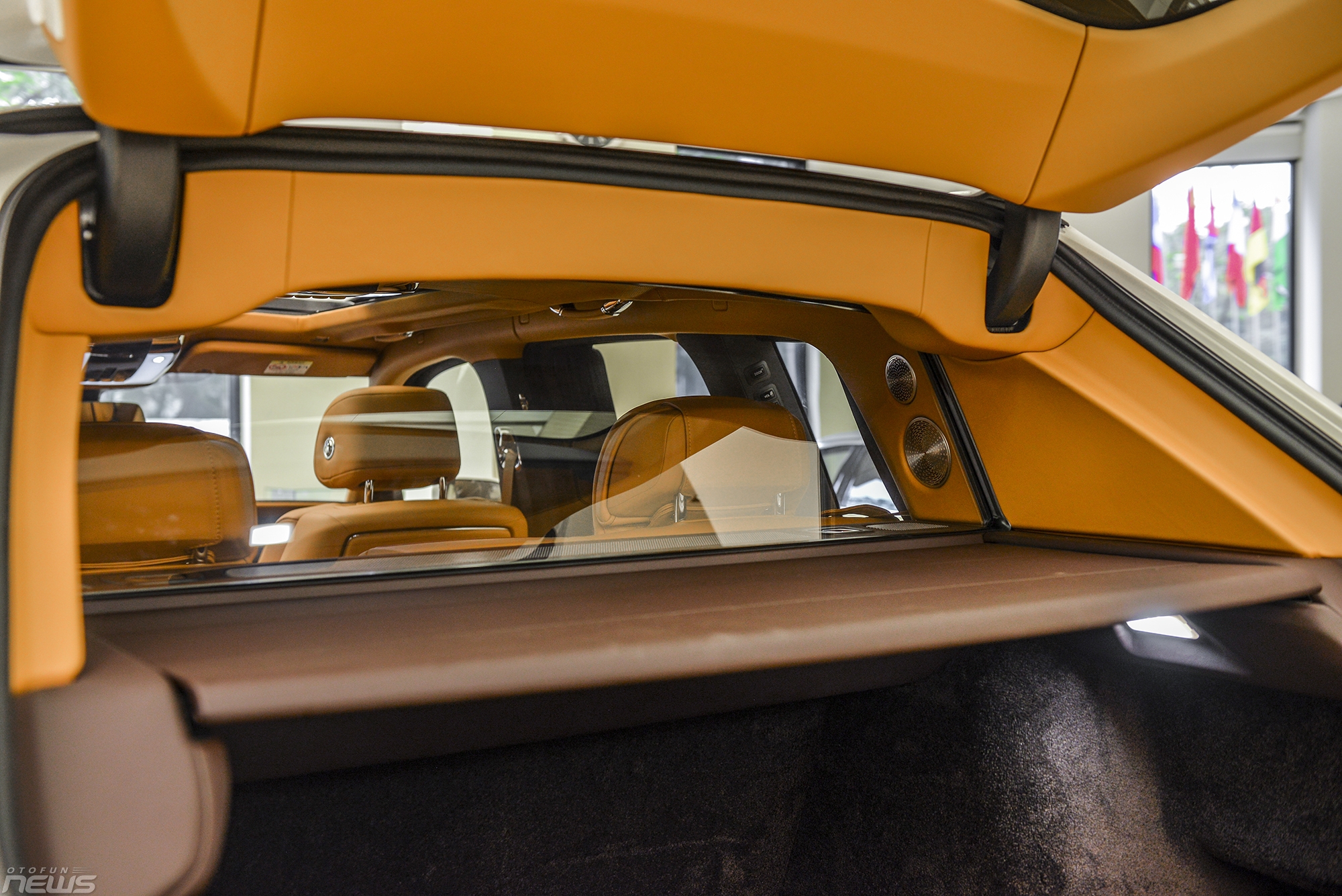 xe gam cao sieu sang rolls royce cullinan chinh hang gia hon 40 ty dong viet nam