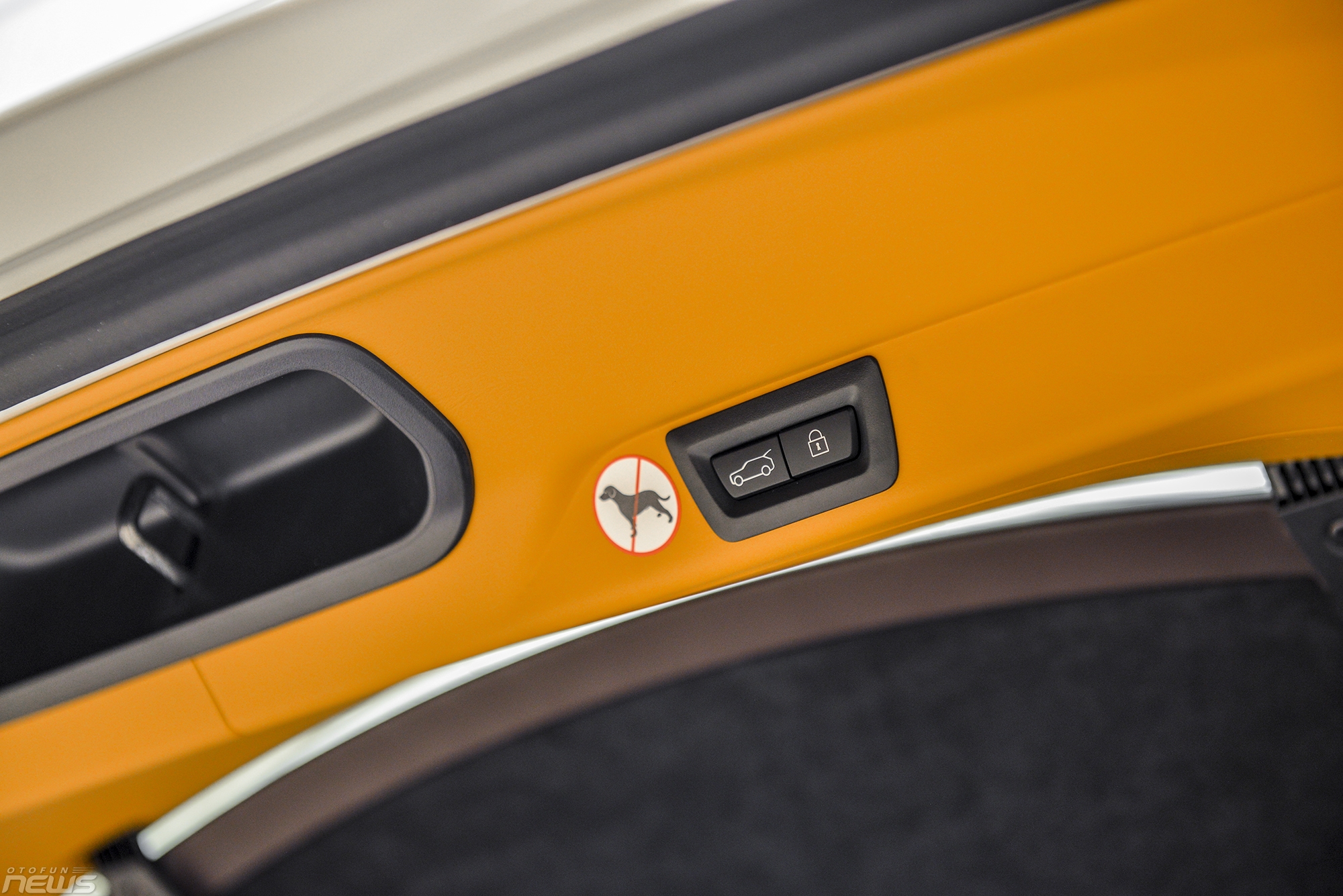 xe gam cao sieu sang rolls royce cullinan chinh hang gia hon 40 ty dong viet nam