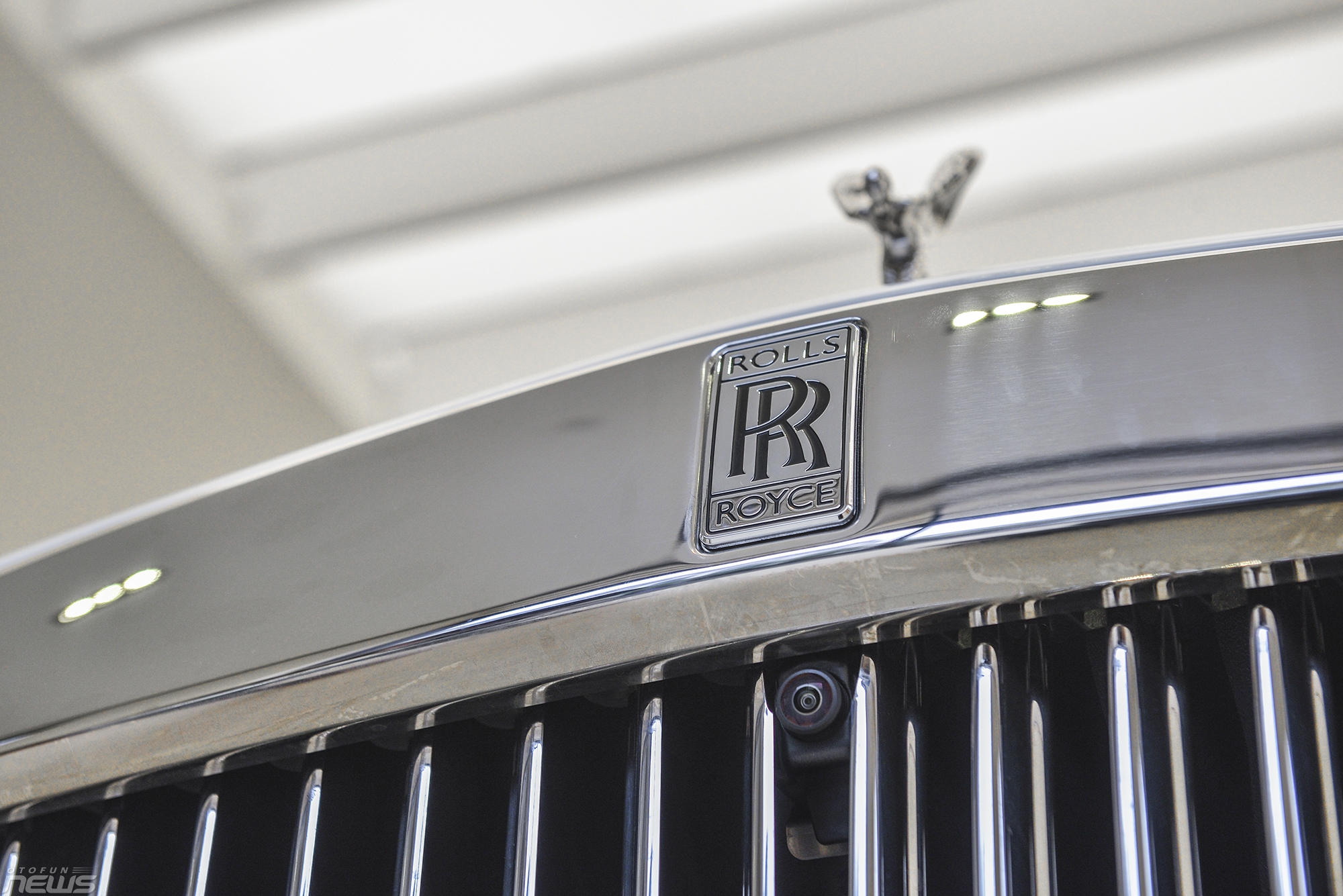 xe gam cao sieu sang rolls royce cullinan chinh hang gia hon 40 ty dong viet nam