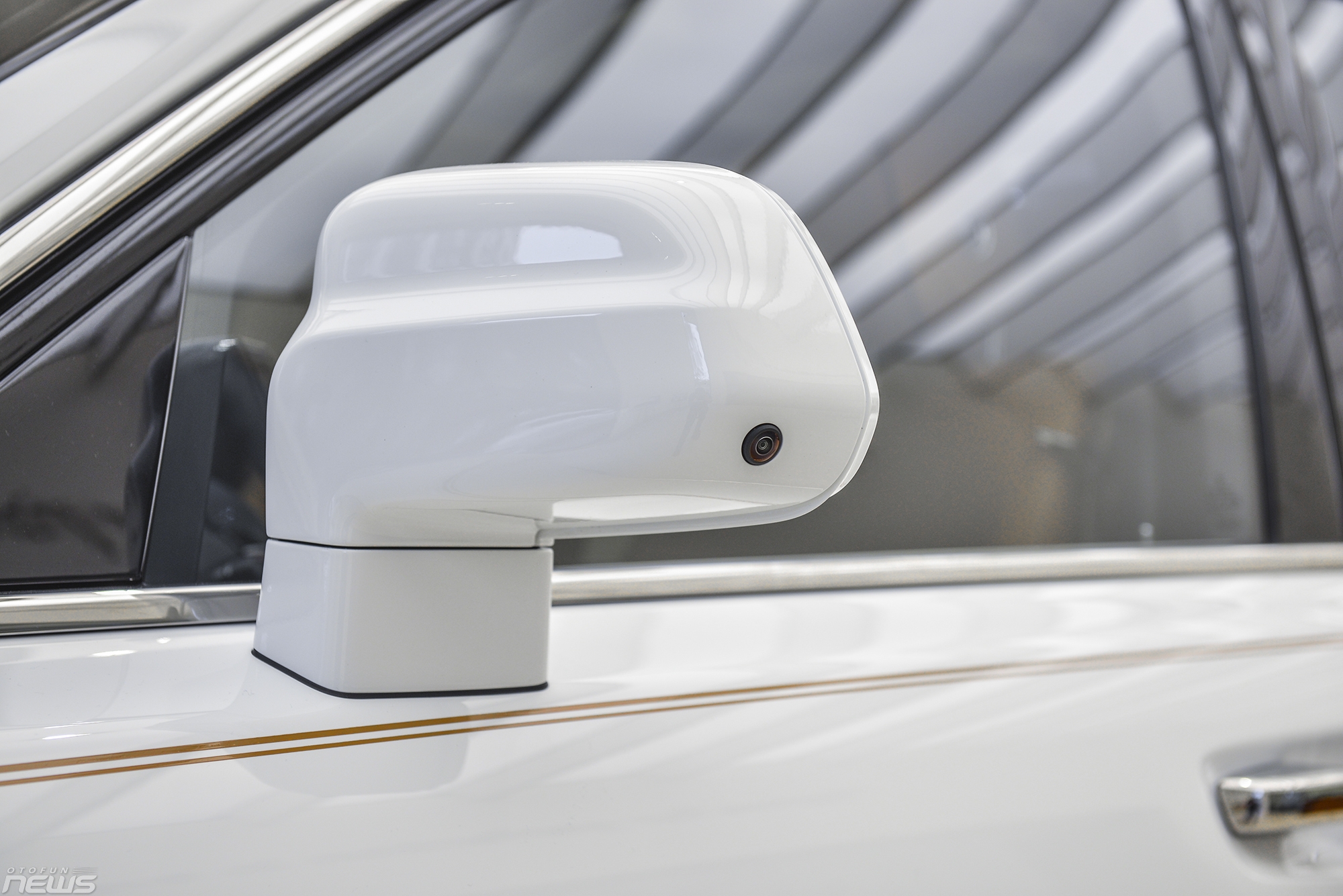 xe gam cao sieu sang rolls royce cullinan chinh hang gia hon 40 ty dong viet nam