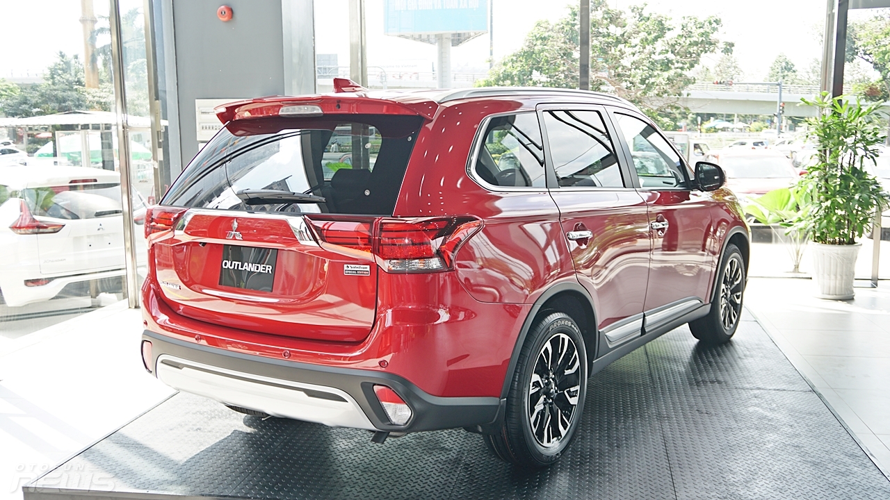 Mitsubishi Outlander 2020 ra mắt tại Việt nam với giá 825 triệu đồng mitsubishi outlander 2020 ra mat tai viet nam voi gia 825 trieu dong