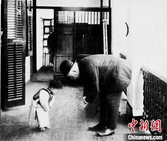 Hai câu chuyện về lòng tri ân hai cau chuyen ve long tri an