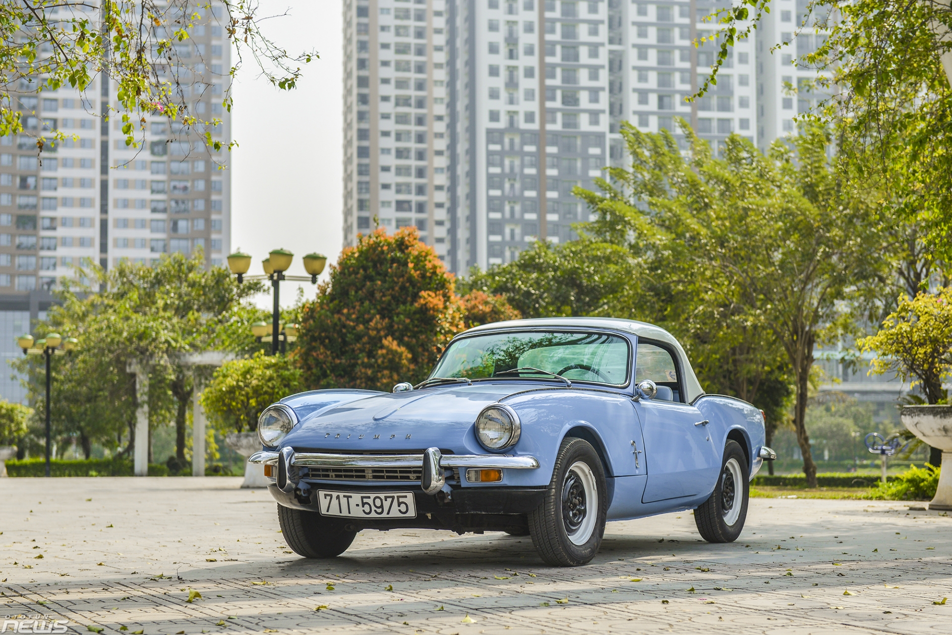 Hàng độc Triumph Spitfire Mark 3 nửa thế kỷ chỉ có 2 chiếc tại Việt Nam hang doc triumph spitfire mark 3 nua the ky chi co 2 chiec tai viet nam