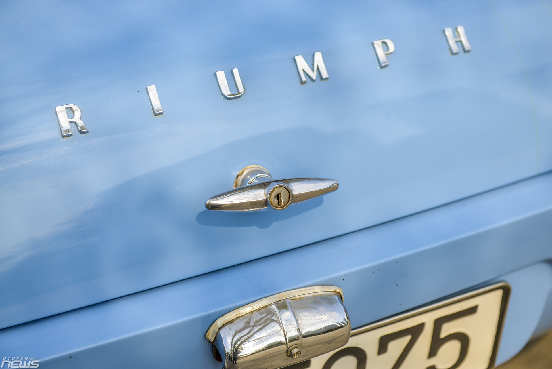 Hàng độc Triumph Spitfire Mark 3 nửa thế kỷ chỉ có 2 chiếc tại Việt Nam hang doc triumph spitfire mark 3 nua the ky chi co 2 chiec tai viet nam