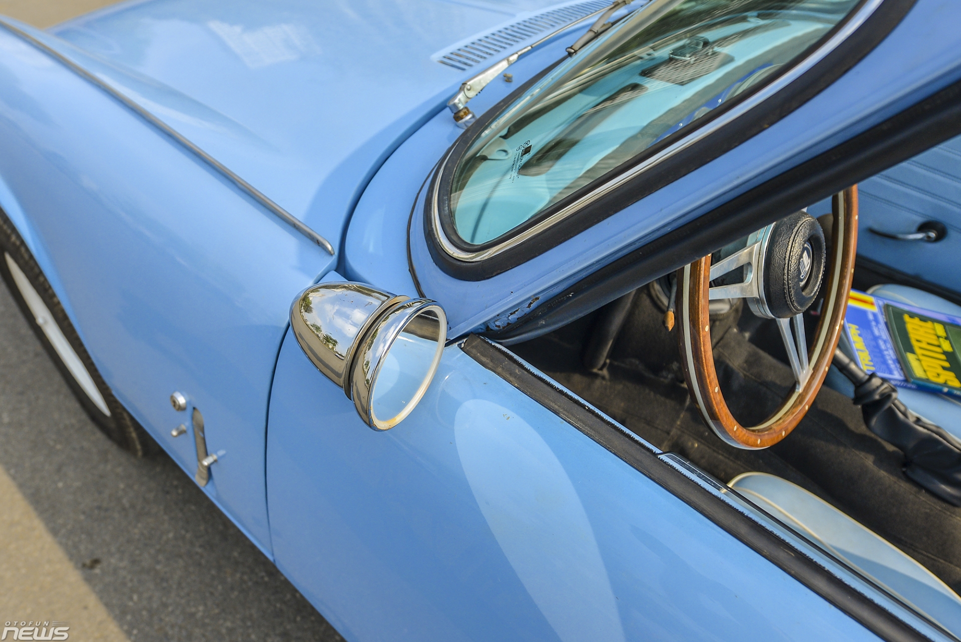 Hàng độc Triumph Spitfire Mark 3 nửa thế kỷ chỉ có 2 chiếc tại Việt Nam hang doc triumph spitfire mark 3 nua the ky chi co 2 chiec tai viet nam