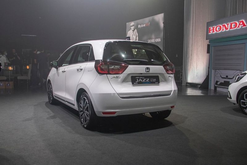 Giá Honda Jazz tại Singapore đắt ngang Toyota Camry ở Việt Nam Giá Honda Jazz tại Singapore đắt ngang Toyota Camry ở Việt Nam