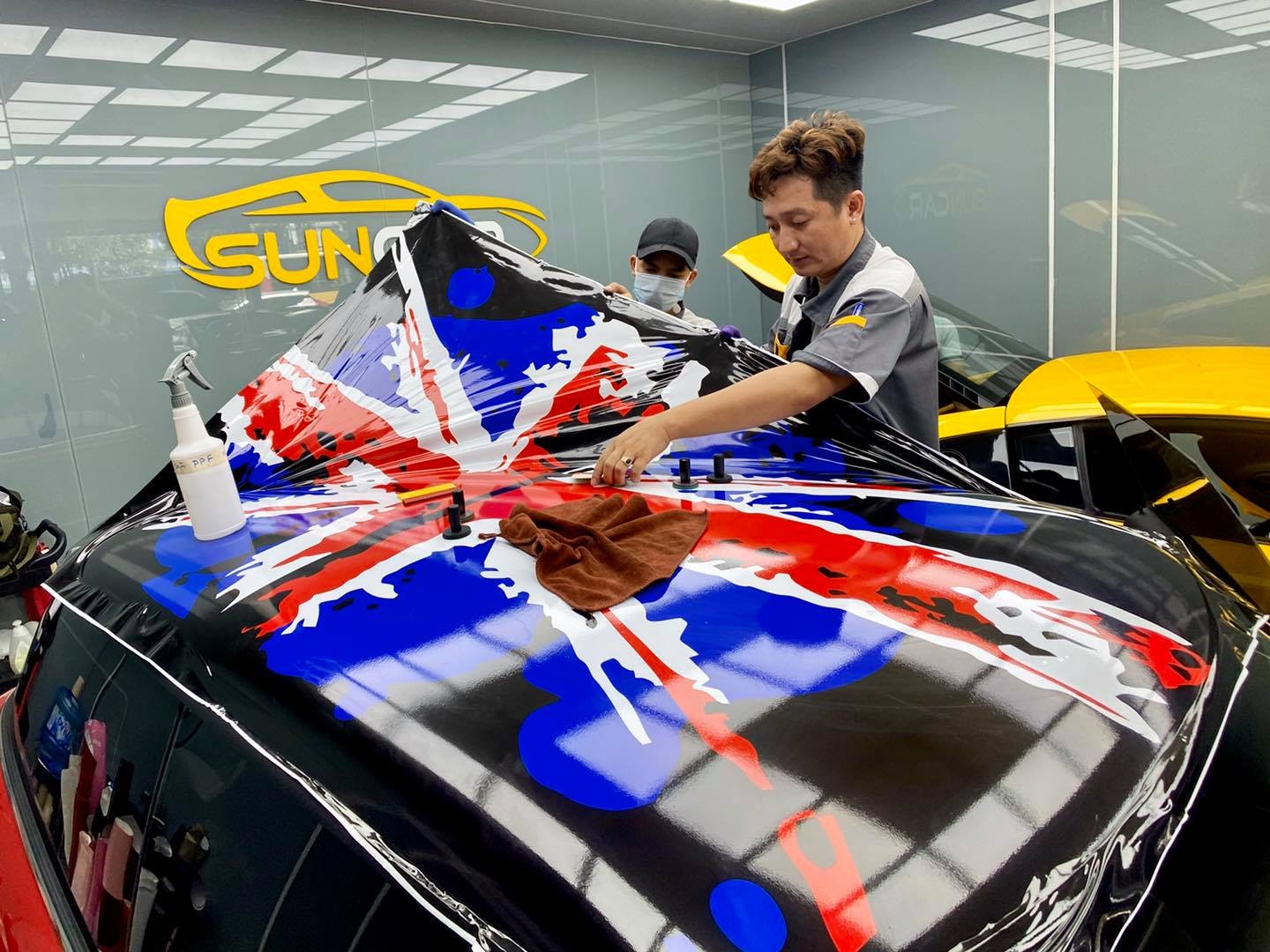 Quá tải dịch vụ chăm sóc, tân trang xe dịp cận Tết Quá tải dịch vụ chăm sóc, tân trang xe dịp cận Tết