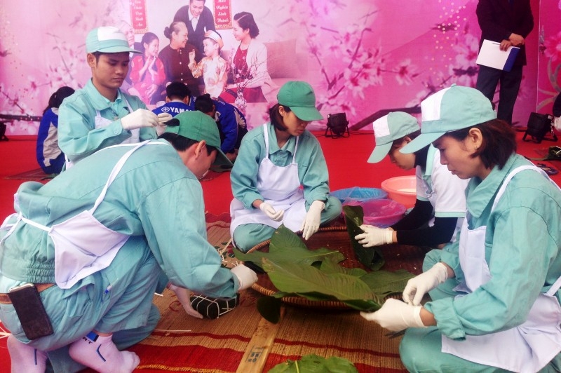 Chăm lo cho công nhân, người lao động đón Tết xa quê