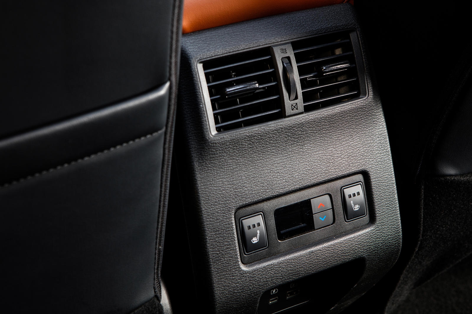 Mitsubishi Outlander 2022 hoàn toàn mới chính thức xuất hiện (editing) Mitsubishi Outlander 2022 hoàn toàn mới chính thức xuất hiện (editing)