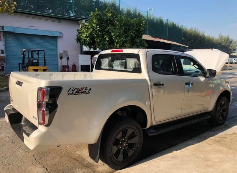 Isuzu D-Max 2021 chính thức được thông quan, chờ ngày ra mắt tại Việt Nam Isuzu D-Max 2021 chính thức được thông quan, chờ ngày ra mắt tại Việt Nam