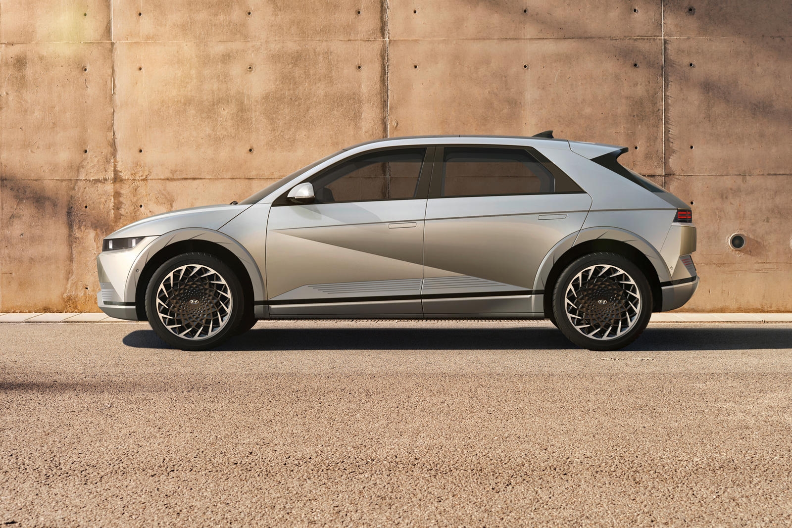 Hyundai Ioniq 5 xuất hiện với kiểu dáng đẹp và nội thất sáng tạo Hyundai Ioniq 5 xuất hiện với kiểu dáng đẹp và nội thất sáng tạo