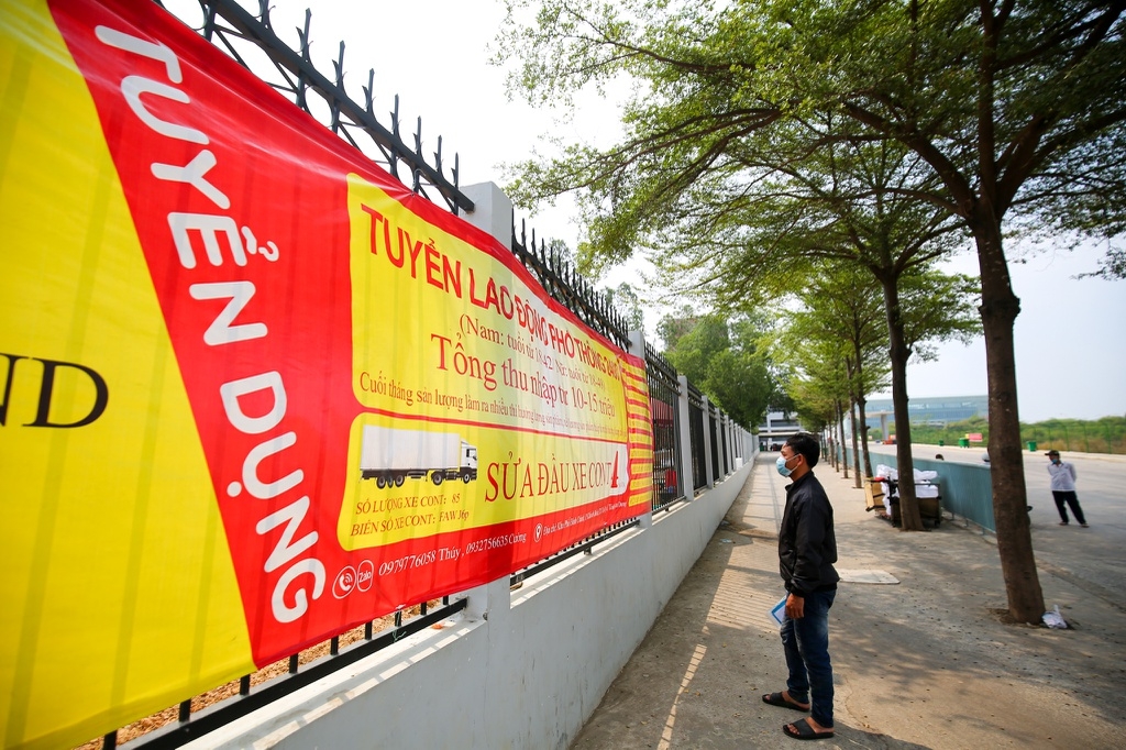 Nghịch lý nhiều doanh nghiệp tuyển dụng vẫn “đỏ mắt” tìm lao động sau Tết?