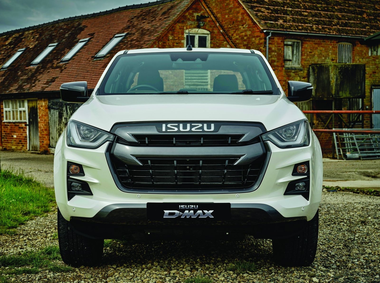 Isuzu D-Max 2021 có mắt tại Anh, giá từ 29.479 USD
