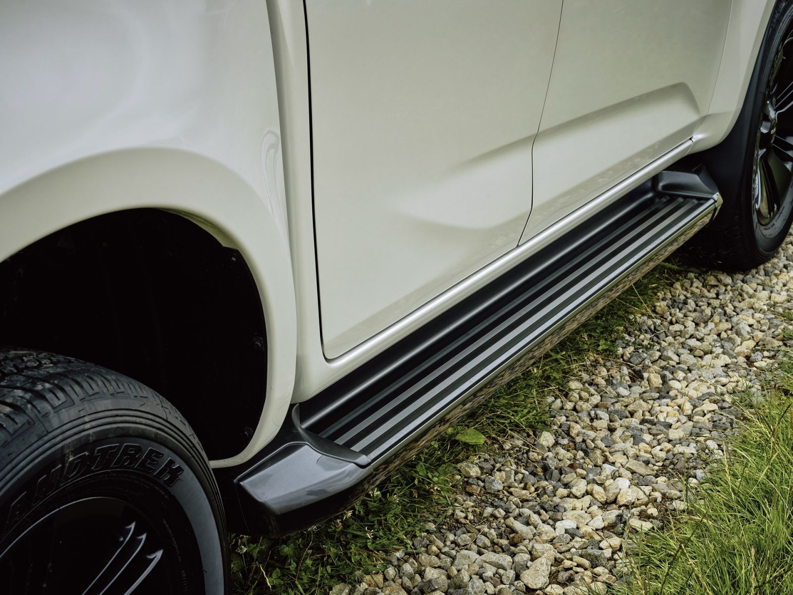 Isuzu D-Max 2021 có mắt tại Anh, giá từ 29.479 USD