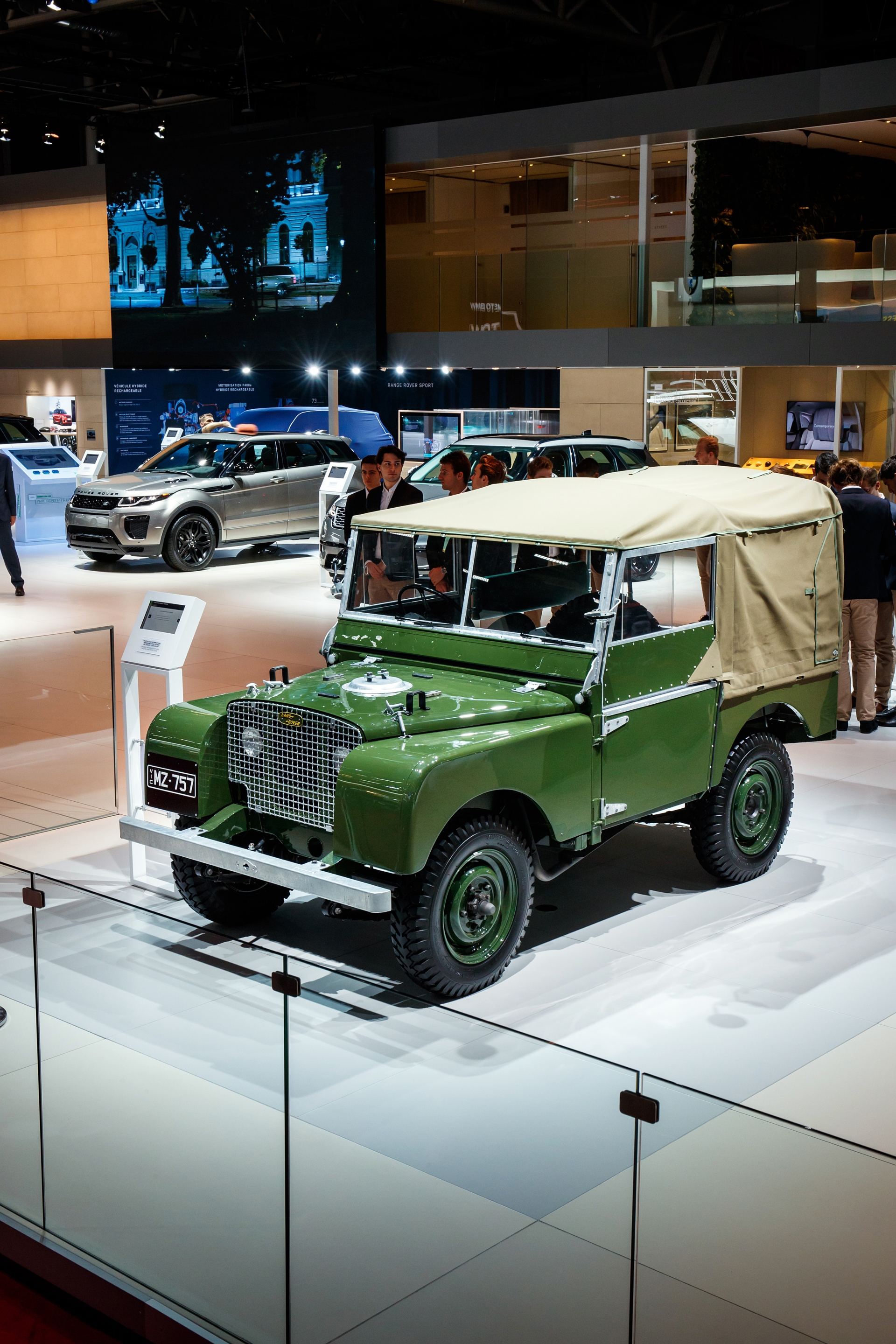 Đi tìm tung tích chiếc Land Rover đầu tiên tại Việt Nam di tim tung tich chiec land rover dau tien tai viet nam