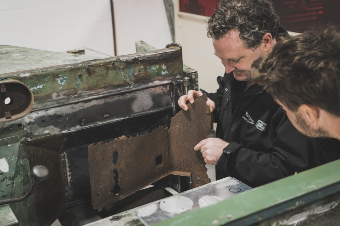 Đi tìm tung tích chiếc Land Rover đầu tiên tại Việt Nam di tim tung tich chiec land rover dau tien tai viet nam