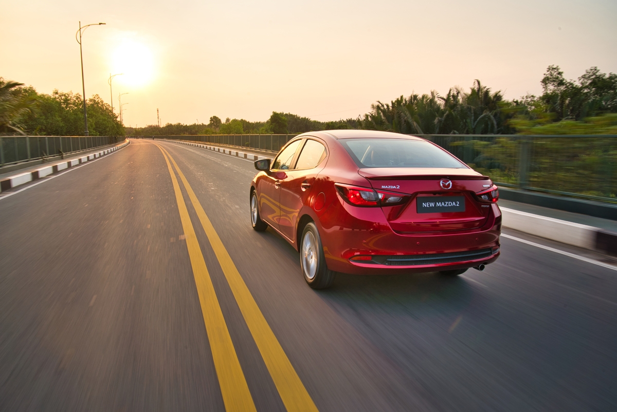 Bộ đôi Mazda2 và Mazda2 Sport chính thức ra mắt, giá từ 489 triệu đồng bo doi mazda2 va mazda2 sport chinh thuc ra mat gia tu 489 trieu dong