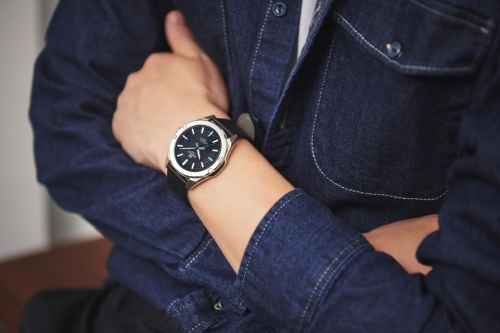 4 mau dong ho casio kinh sapphire vo mong hap dan canh may rau