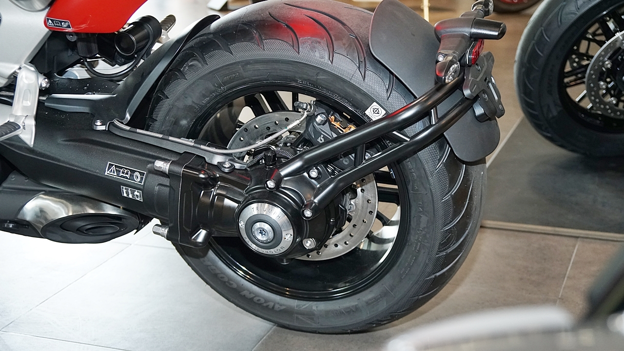 triumph rocket 3 co mat tai viet nam voi gia 869 trieu dong