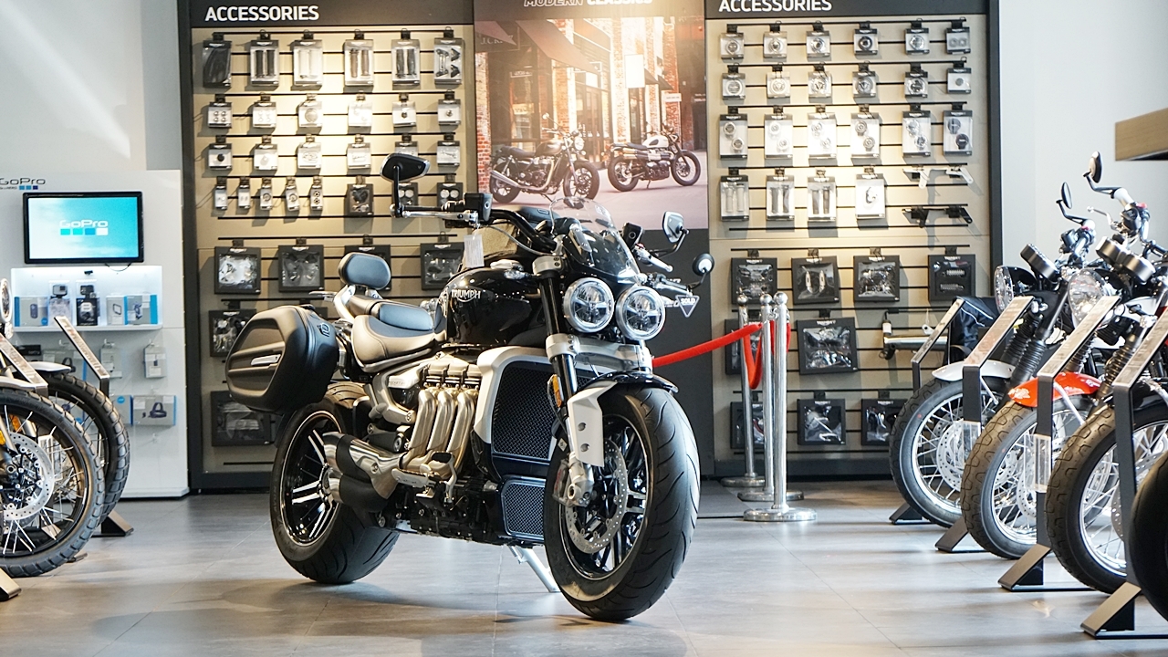 triumph rocket 3 co mat tai viet nam voi gia 869 trieu dong