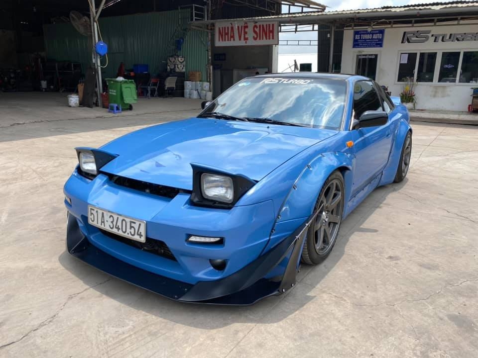 xe the thao mat ech nissan 180sx do than rong tai viet nam