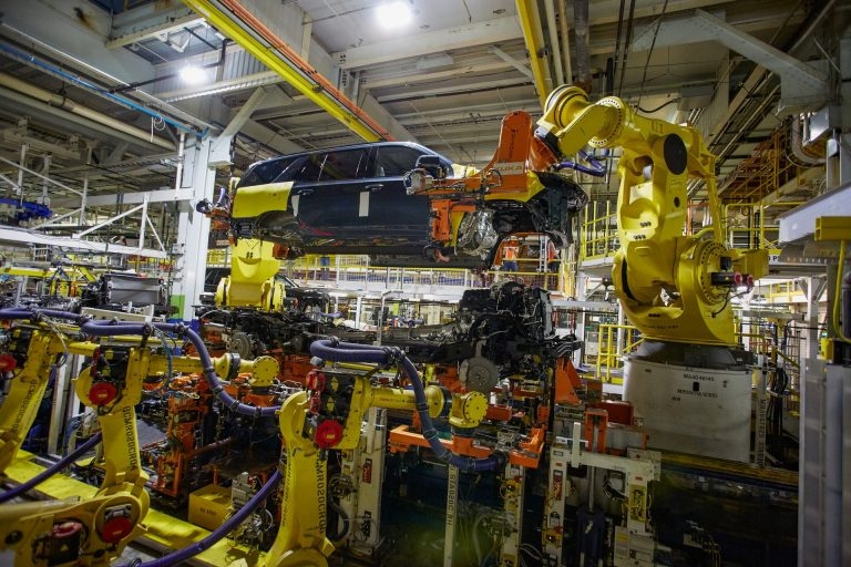 Nhiều nhà máy ô tô trên thế giới liên tiếp đóng cửa vì Covid-19 nhieu nha may o to tren the gioi lien tiep dong cua vi covid 19