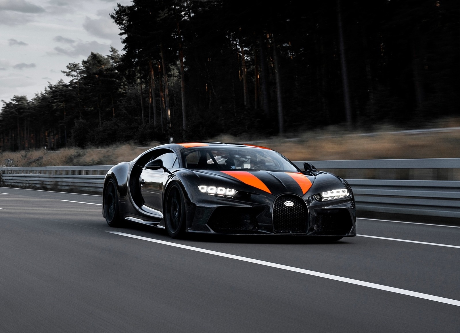 bo suu tap 6 sieu xe bugatti phien ban dac biet tong gia tri 356 trieu usd