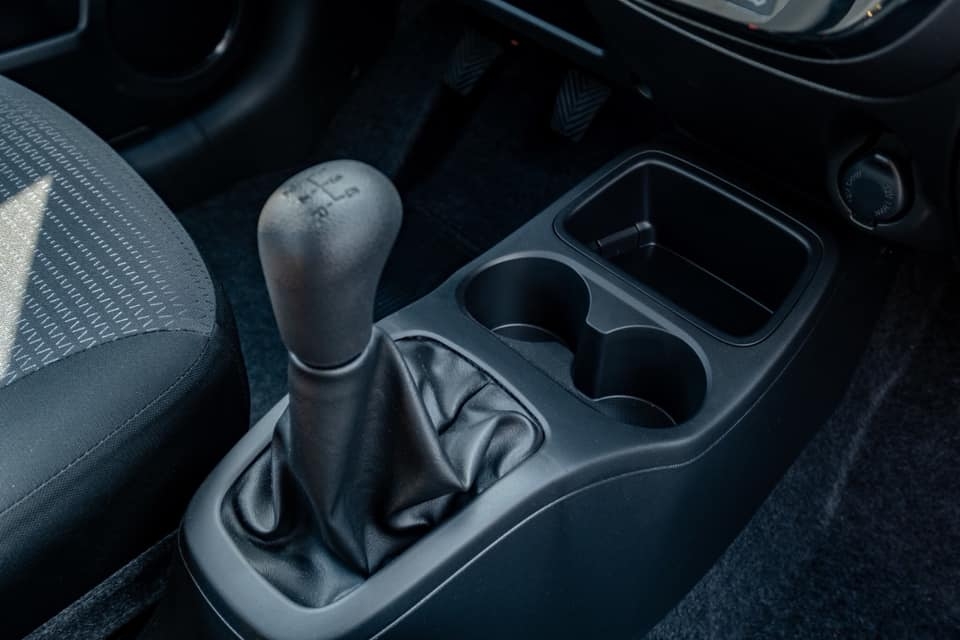 Chi tiết Mitsubishi Attrage số sàn giá 375 triệu chi tiet mitsubishi attrage so san gia 375 trieu