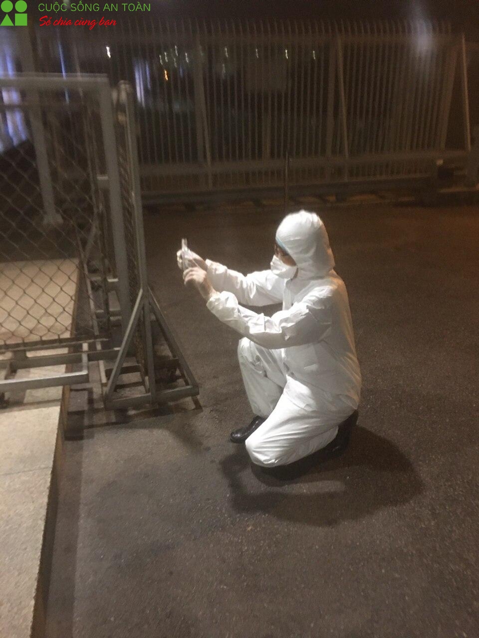 hanh trinh don du hoc sinh tu san bay ve khu cach ly va nhung hy sinh tham lang