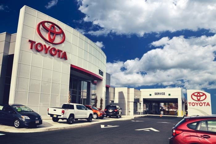 Toyota, Mercedes tính chi 10 tỷ USD để vượt qua COVID-19 toyota mercedes tinh chi 10 ty usd de vuot qua covid 19