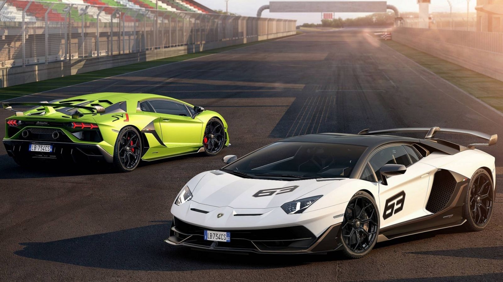 Triệu hồi hơn 200 chiếc Lamborghini Aventador SVJ do lỗi khoang máy