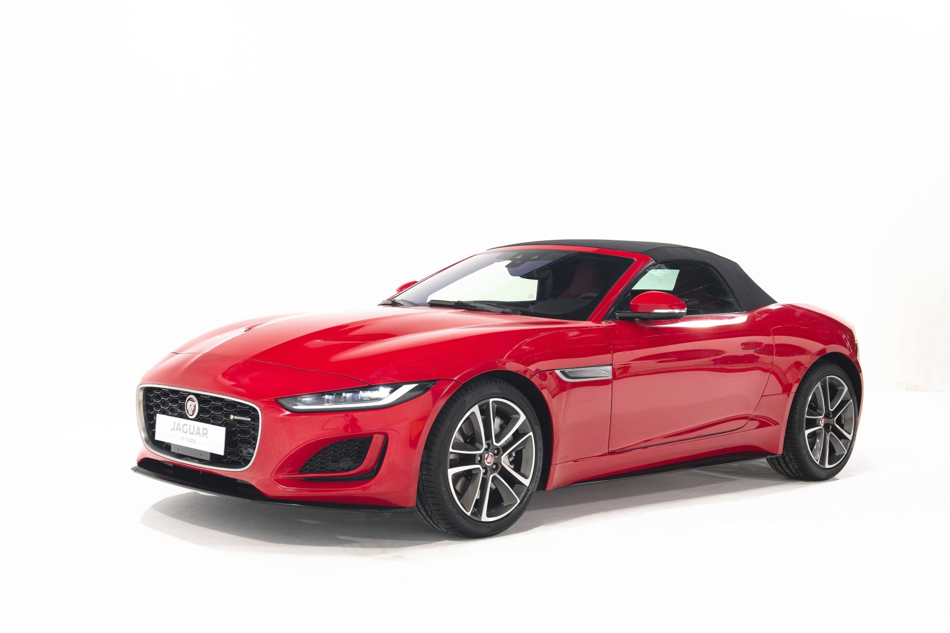 Jaguar F-TYPE 2021 về Việt Nam có giá từ 5,65 tỉ đồng Jaguar F-TYPE 2021 về Việt Nam có giá từ 5,65 tỉ đồng