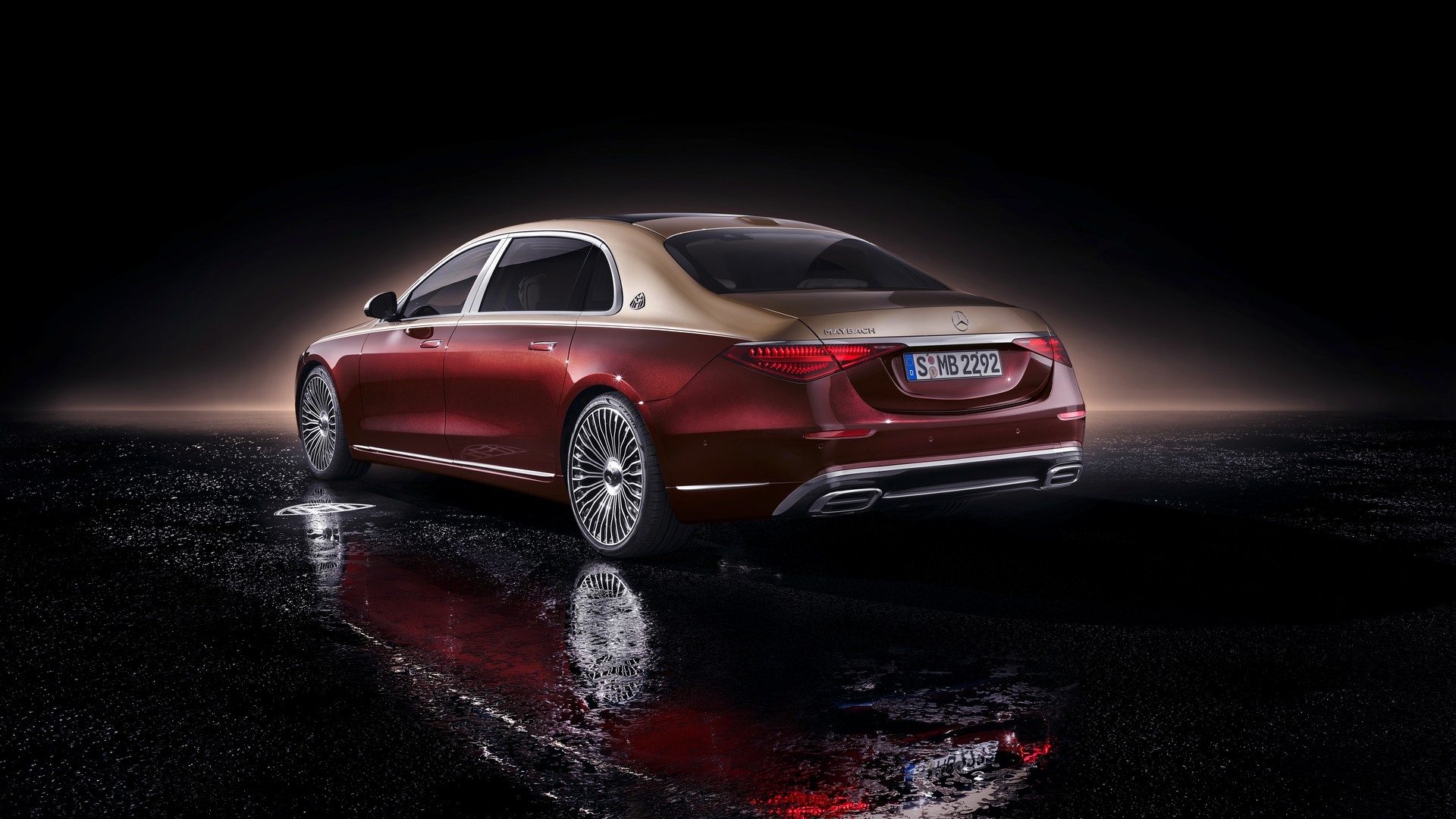 Mercedes Maybach S-Class 2021 có giá bán lên tới 184.900 USD