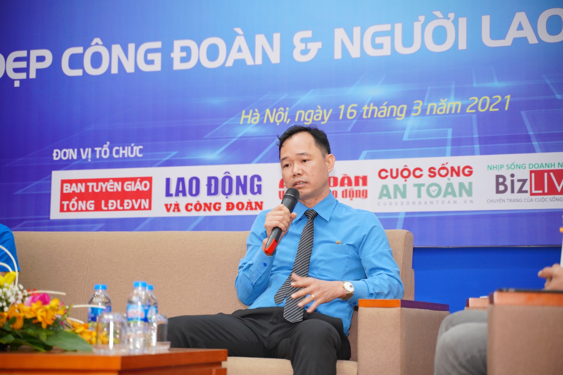 Tọa đàm “Nâng cao kỹ năng truyền thông cho cán bộ công đoàn cơ sở” Tọa đàm “Nâng cao kỹ năng truyền thông cho cán bộ công đoàn cơ sở”